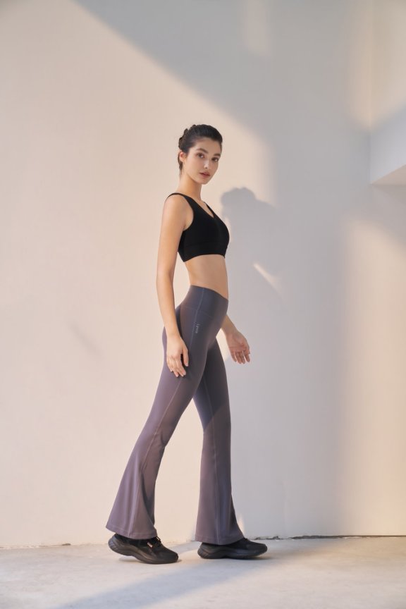 Image of leggings, sport bra, slim, fit, yoga, Pilates, breathable, Seamless, free size, Functional, Comfort, Breathable, lightweight, premium, lululemon